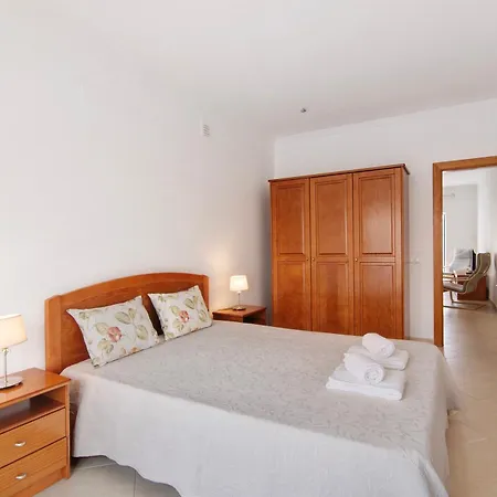 Villa Altura Villa *