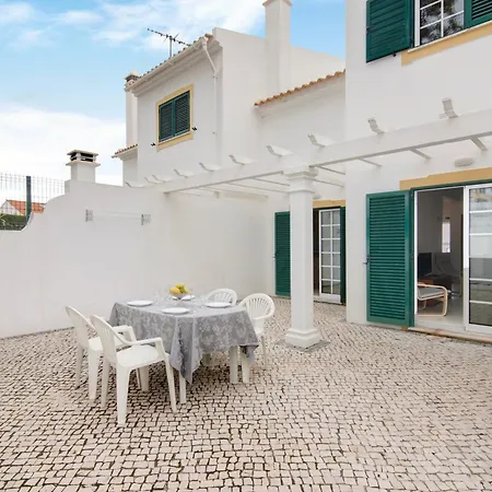 Altura Villa * Altura